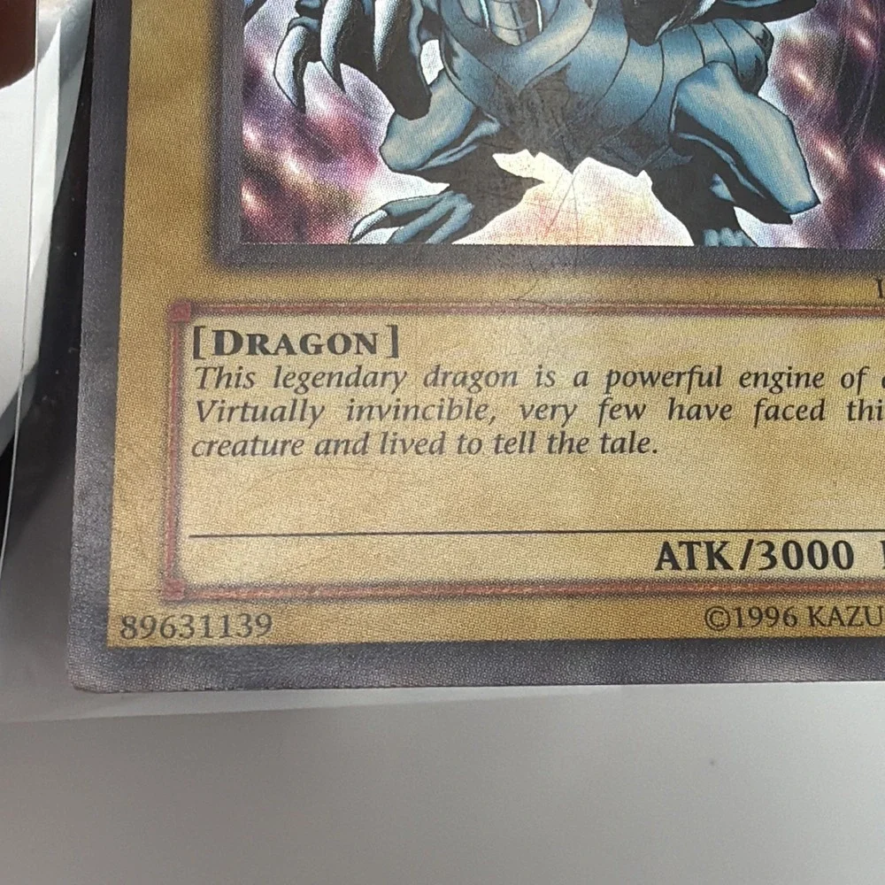 Yugioh Blue-Eyes White Dragon LOB-E001 Ultra Rare